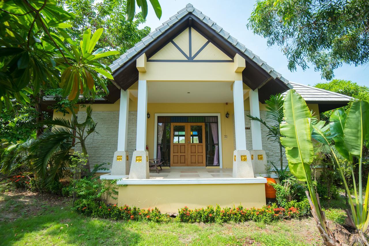 Baan Talay See Cream Resort Samut Songkhram Ngoại thất bức ảnh